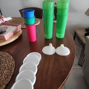 Tupperware Vibrant Tumbler Set with Lids